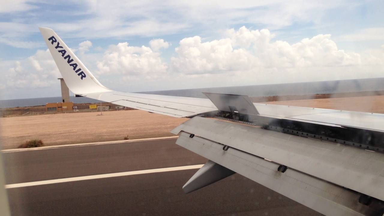 Ryanair landing and taxi in Fuerteventura Airport