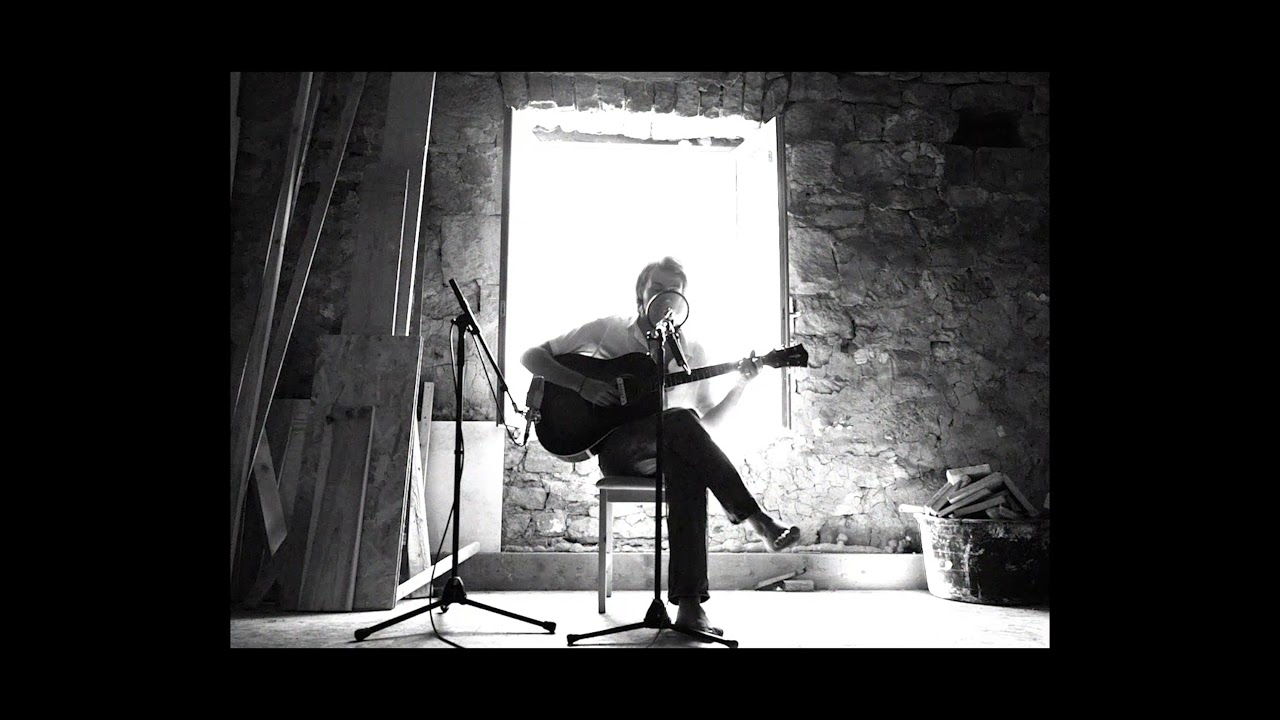 Sam De Nef - Jewelled Singer (Studio Session)