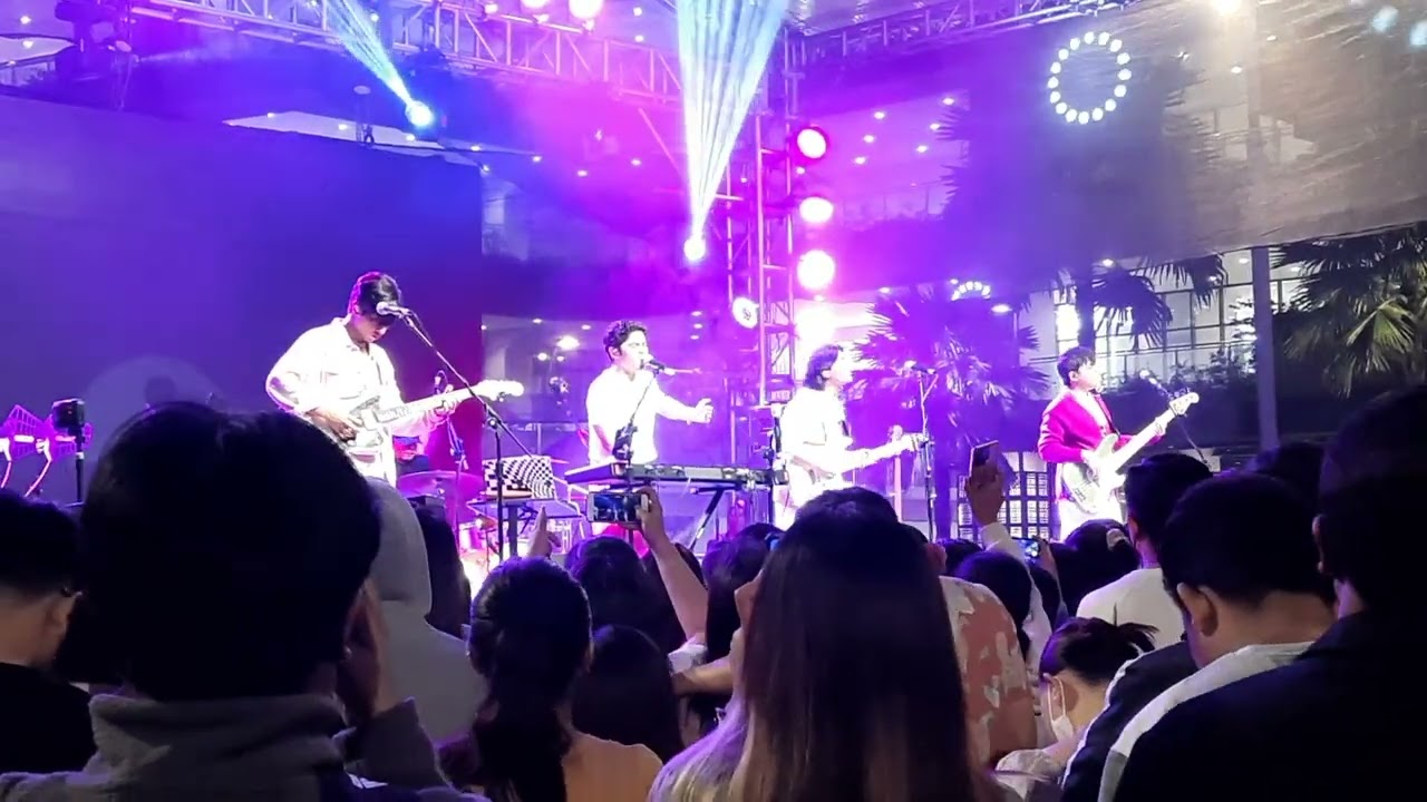 'DI MO NA AKO KAILANGAN - The Juans at Ayala Malls Manila Bay