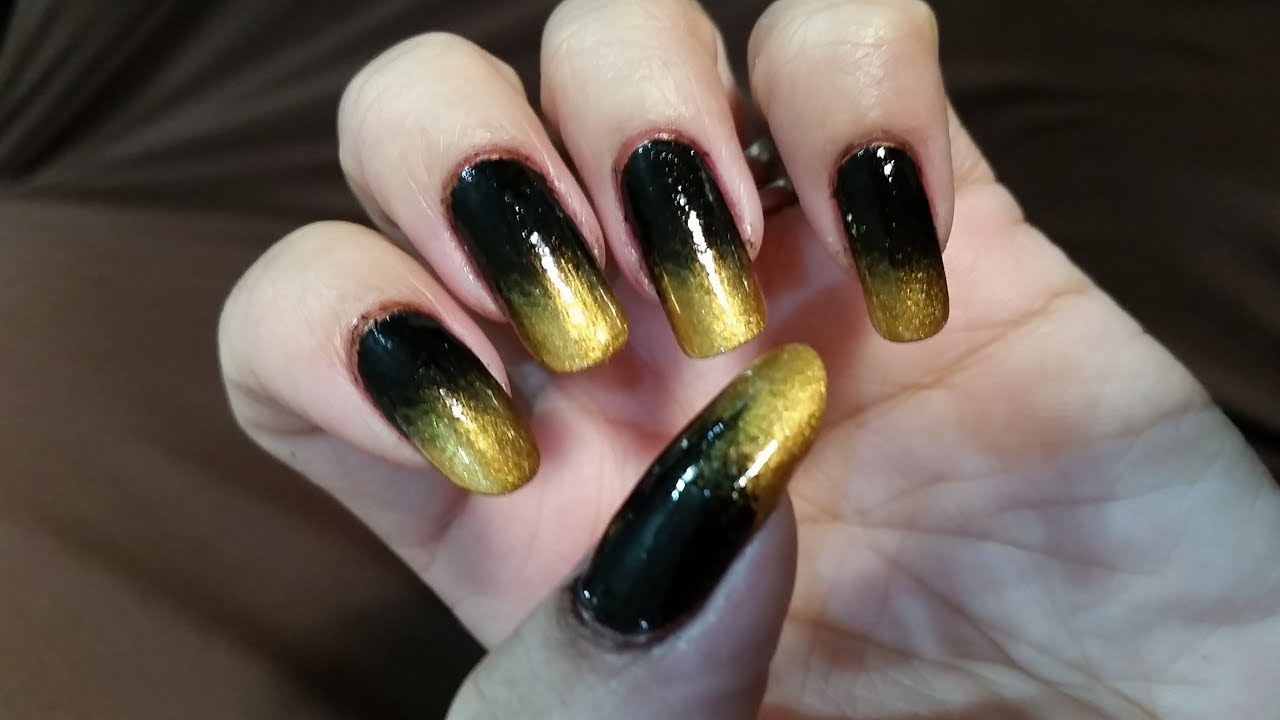 How to make GRADIENT NAIL ART | Black ↔ Gold DIY | OMBRE NAILS