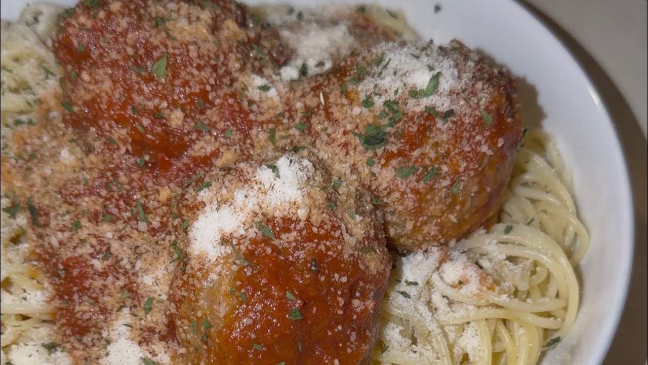 Easy Baked Ground Turkey Meatballs & Spaghetti 