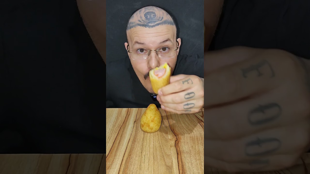 ASMR 2 Salsich&atilde;o, 1 Coxinha, maionese e ketchup !!!