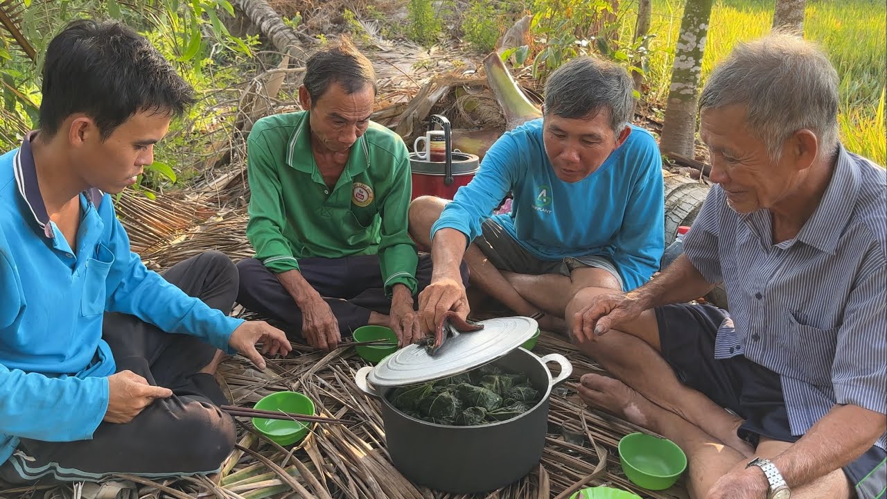 Mò Vẹm Sông Bầm cùng thịt Ba Chỉ Gói Lá Mướp Đặc Sản Nét Quê.Góc Làng Quê#1094