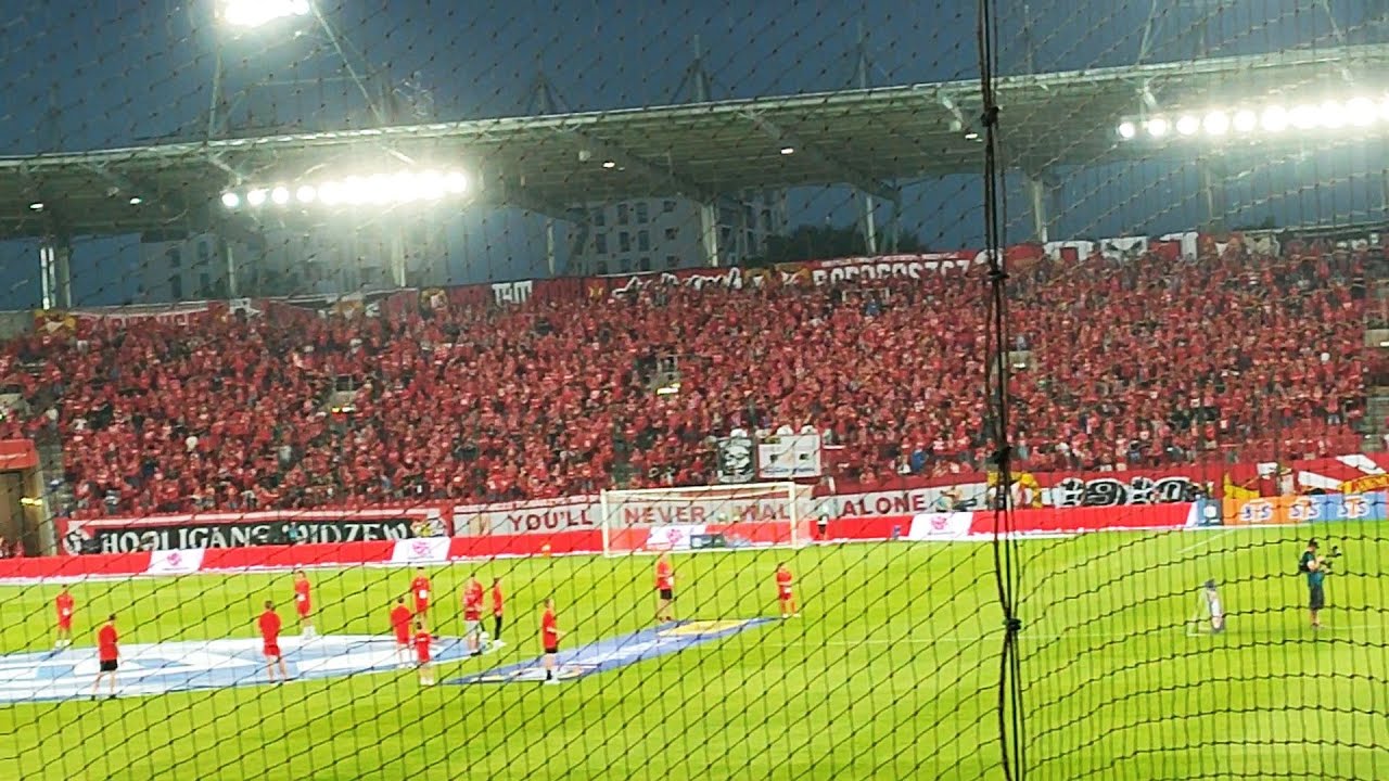 Taniec Eleny: Atmosfera przed meczem Widzew Łódź - Wisła Płock | 28.08.2022