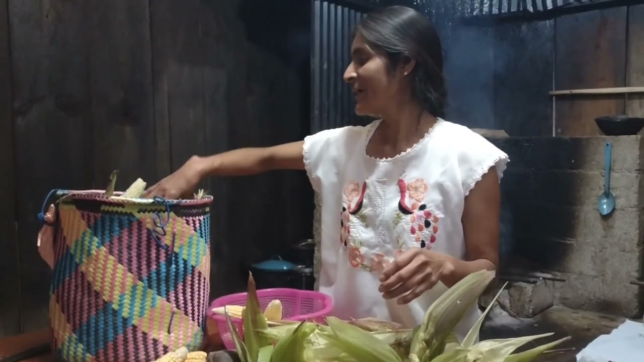 hoy preparamos un delicioso dulce de chilacayota con elotes 🌽🤗😃