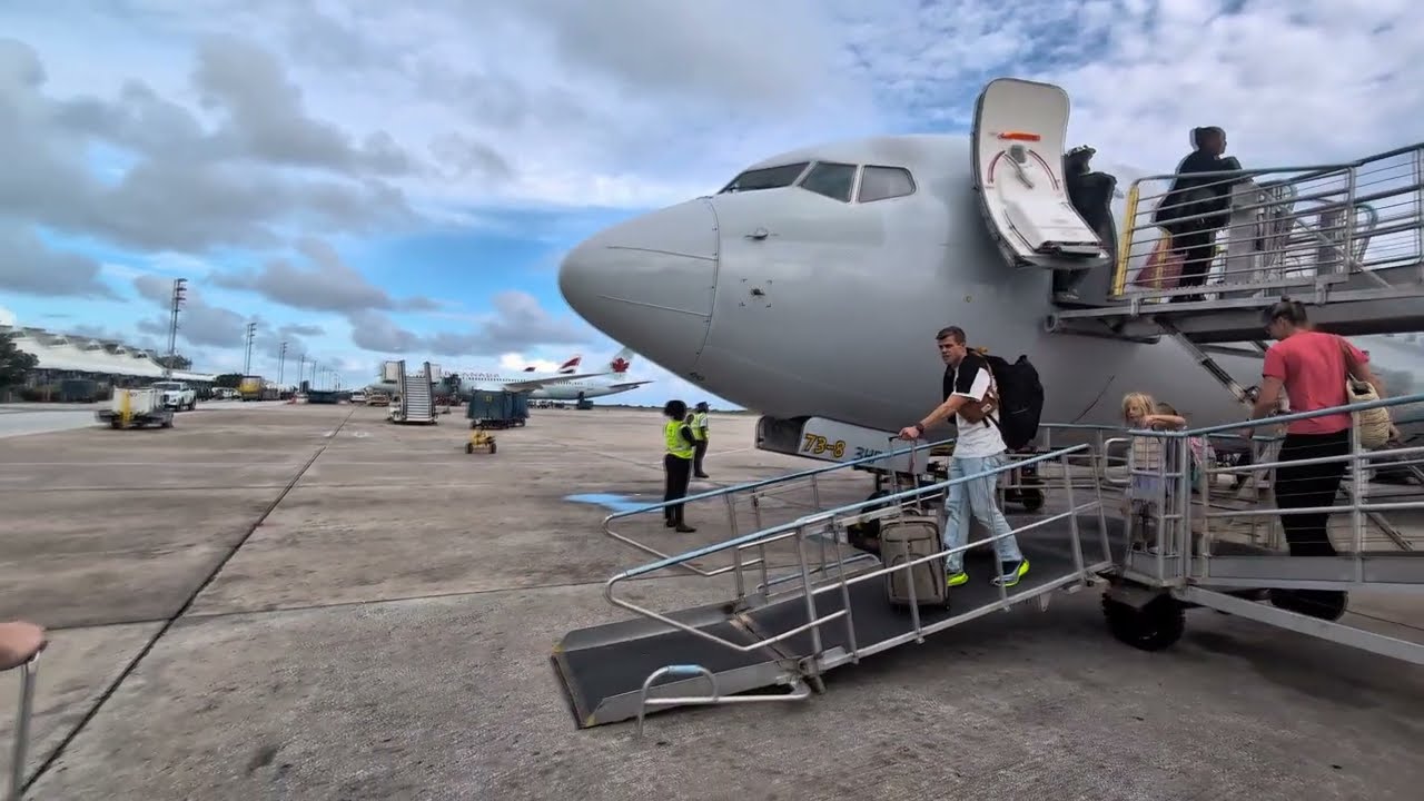 American Airlines (AAL3189) Landing in Barbados from New York