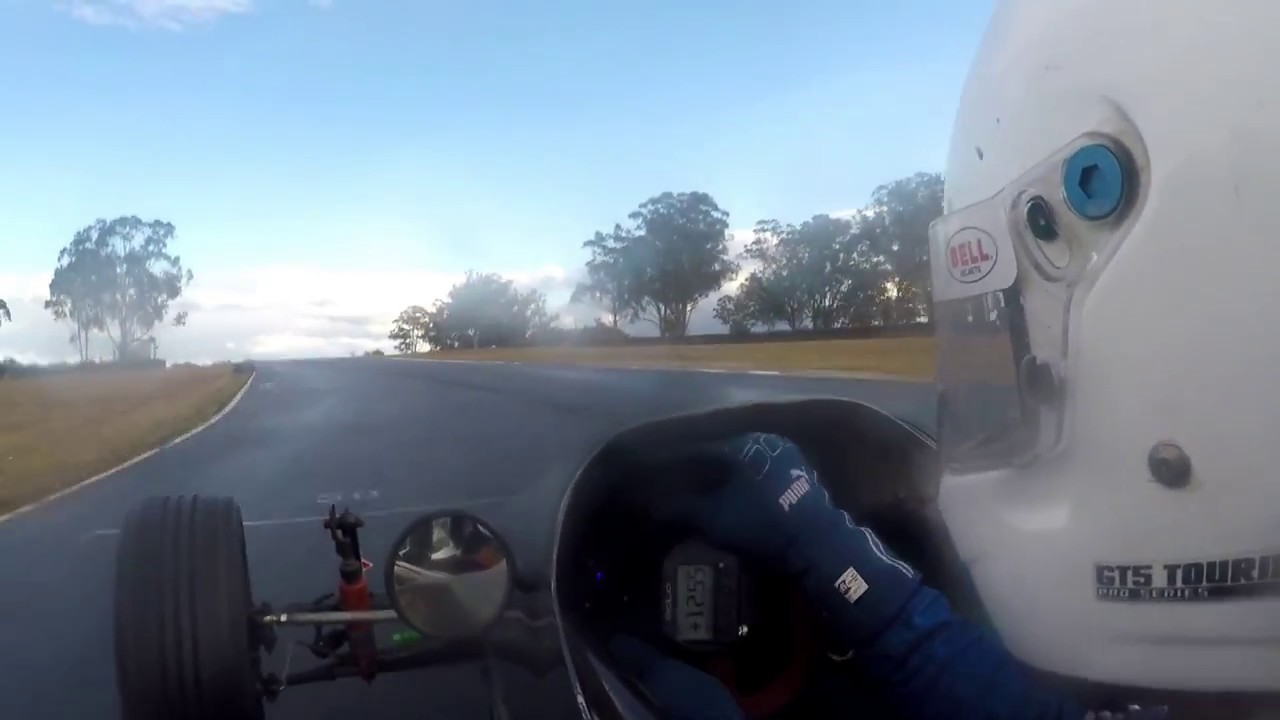 Formula Vee 2018 FVAQ Round 3 Race 4 Morgan Park Wet Track