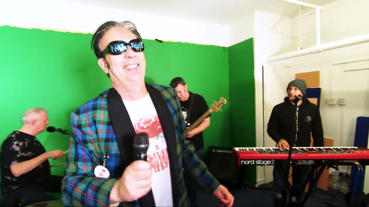 Cumbernauld FM Radio Presents - Glasgow Girls by Hugh Reed and the Velvet Underpants