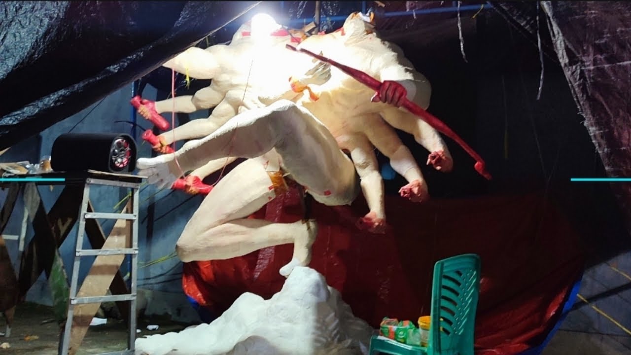 SAYA MENGGANTI GERAKAN KAKINYA sebelumnya terlalu polos