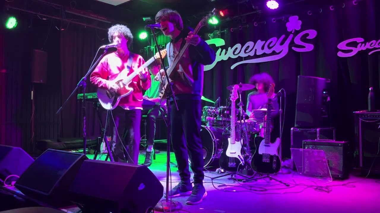 I Saw The Light - Todd Rundgren - Cover by No Clue (Live at Sweeney’s)