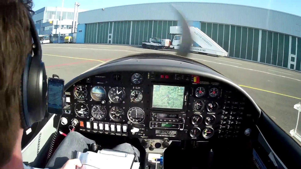 VFR Flight from EDLD to EDDG - Aquila A210