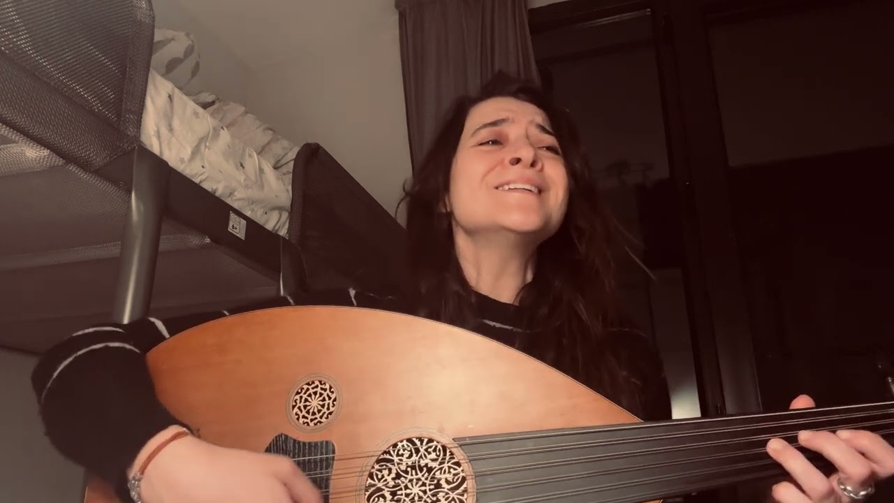 Ezgi Köker - Sinemde Bir Tutuşmuş