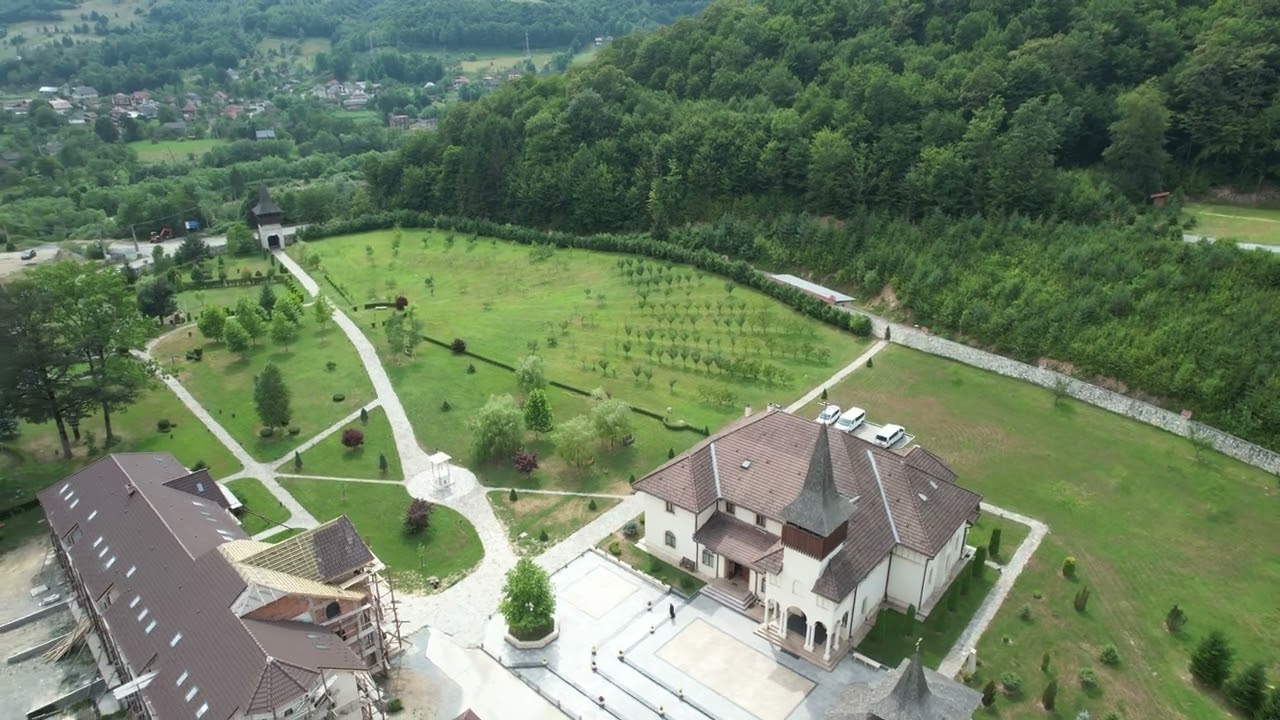Manastirea de la Lupsa, cea mai veche biserica de lemn de pe Valea Ariesului si din Transilvania