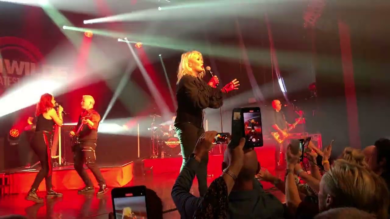 Kim Wilde @ CC Zwaneberg Heist-o/d-Berg - You Keep Me Hangin' On 25/11/'22