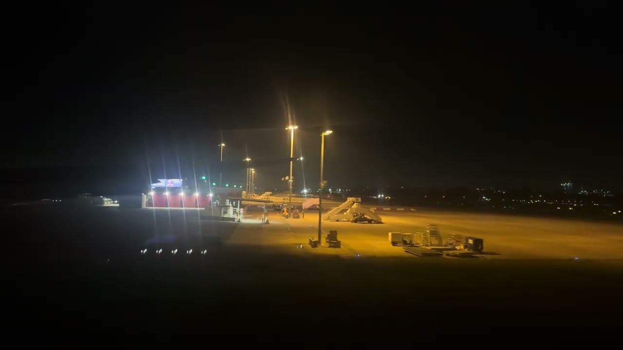 Takeoff from Sydney Kingsford-Smith Airport (SYD) - HU776 10/2/26