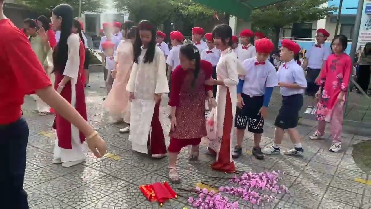 Su múa lớp 6/12