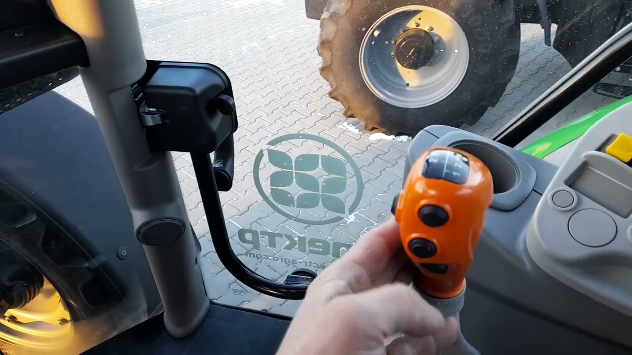 Трактор DEUTZ-FAHR 5125.