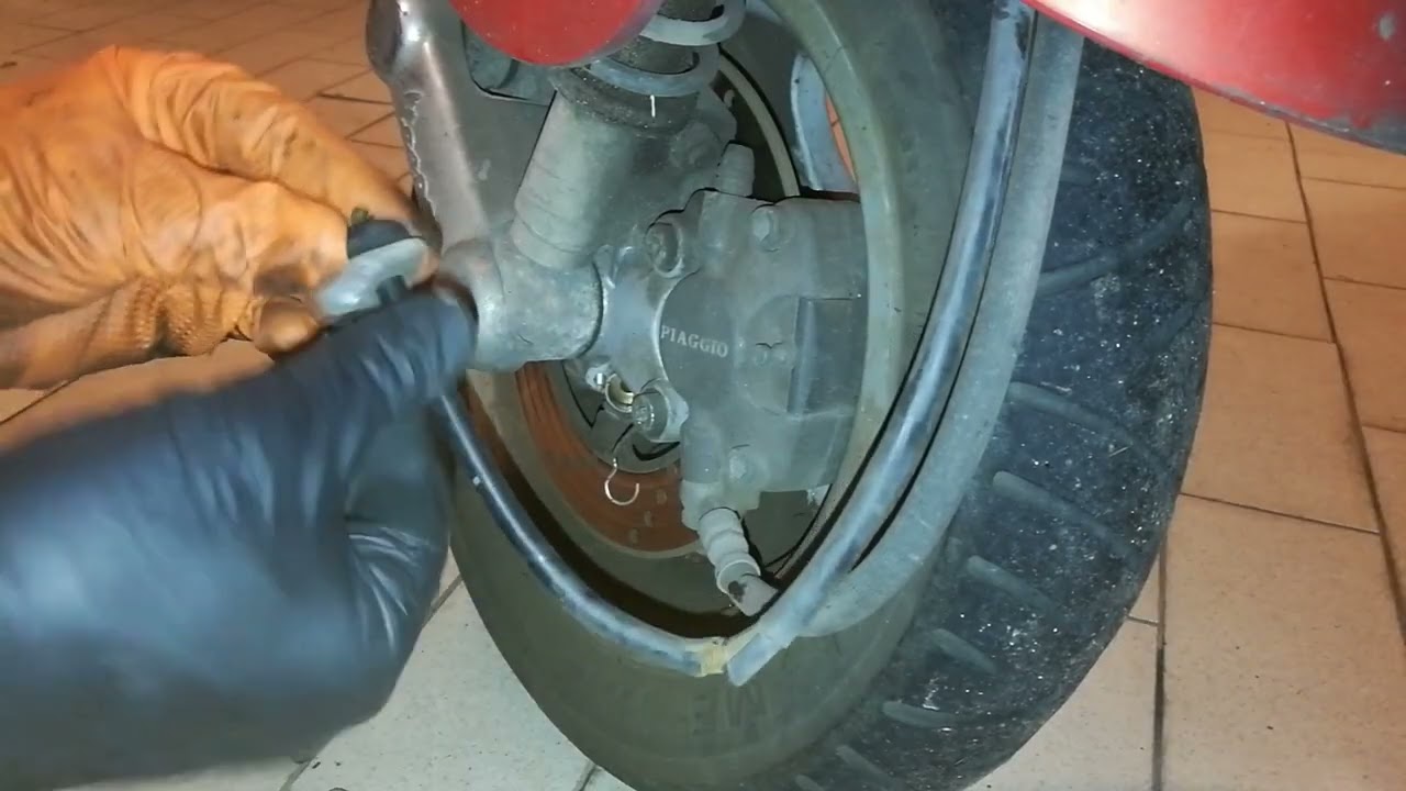 cambio cavo contachilometri Vespa et2