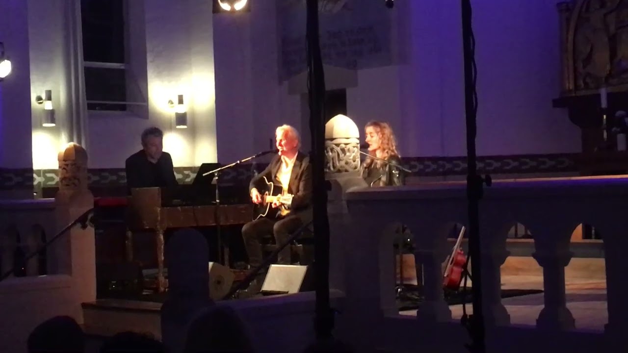 Steffen Brandt playing - 