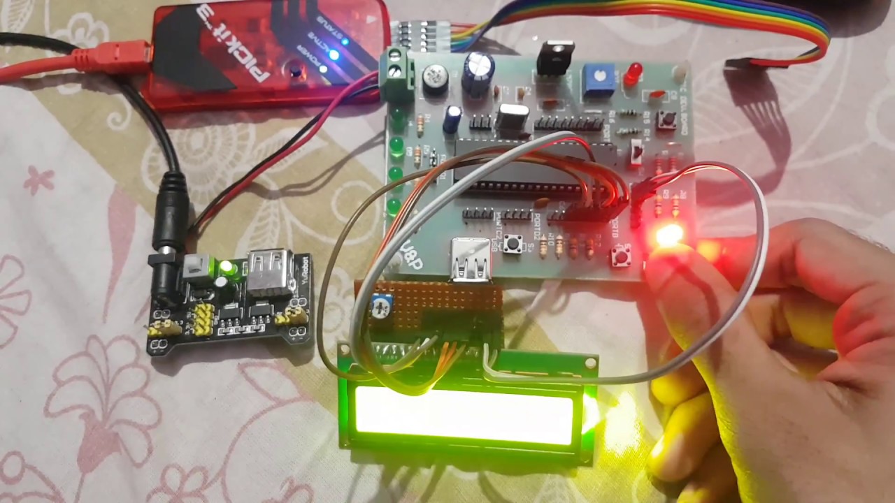 LCD Interfacing with PIC Microcontroller | PIC18F452