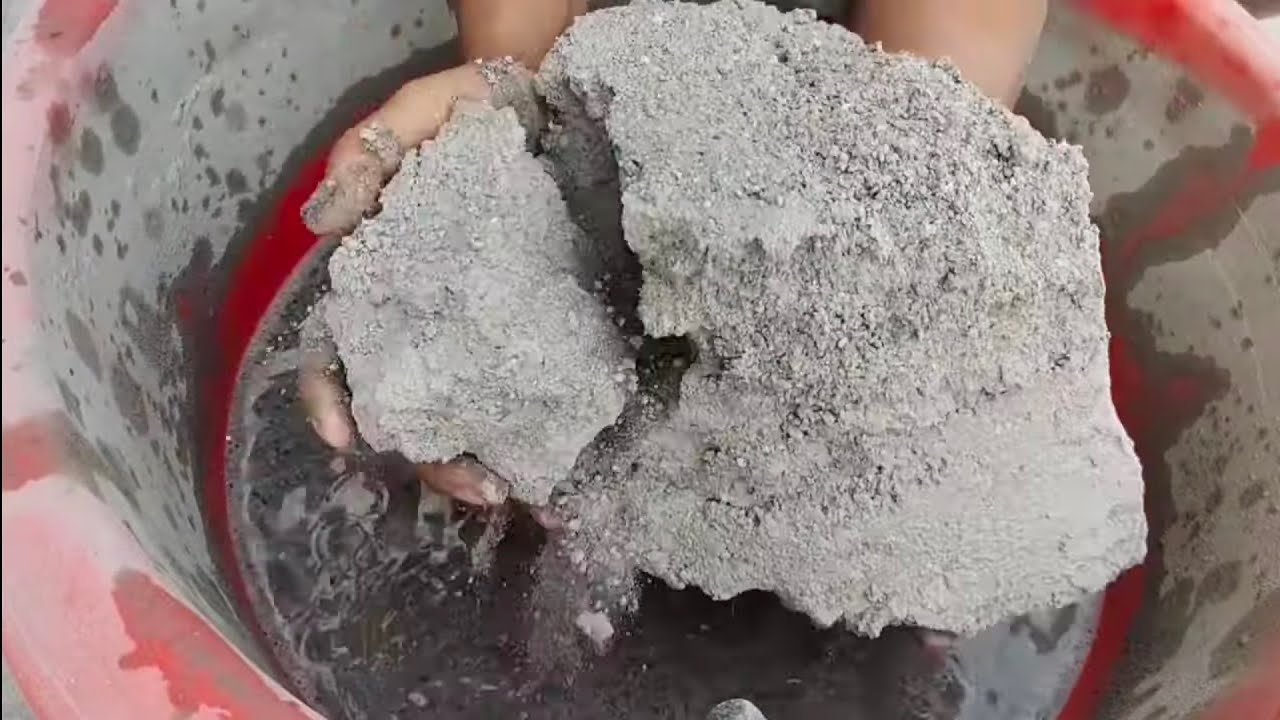 Asmr | Super satisfying texture huge chunks crumbling in lots of water 💦 asasmr