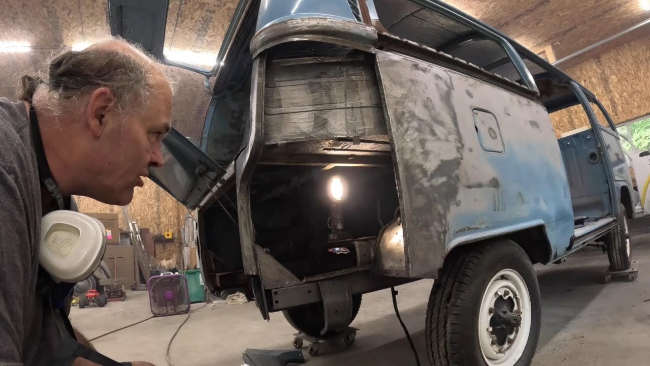 1969 VW Bus Right Rear Corner and Battery Tray Repair, Part 1