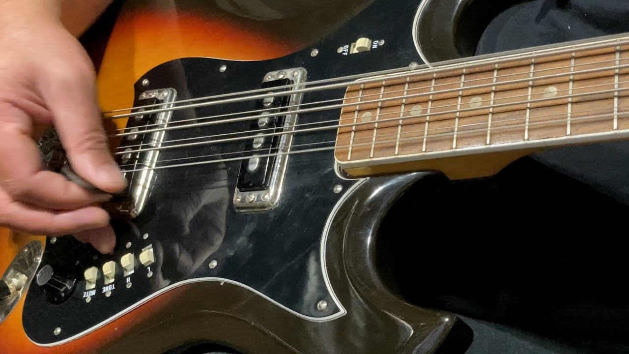 1968 Hagstrom H8 / Ampeg B15 - Upstrokes, Downstrokes