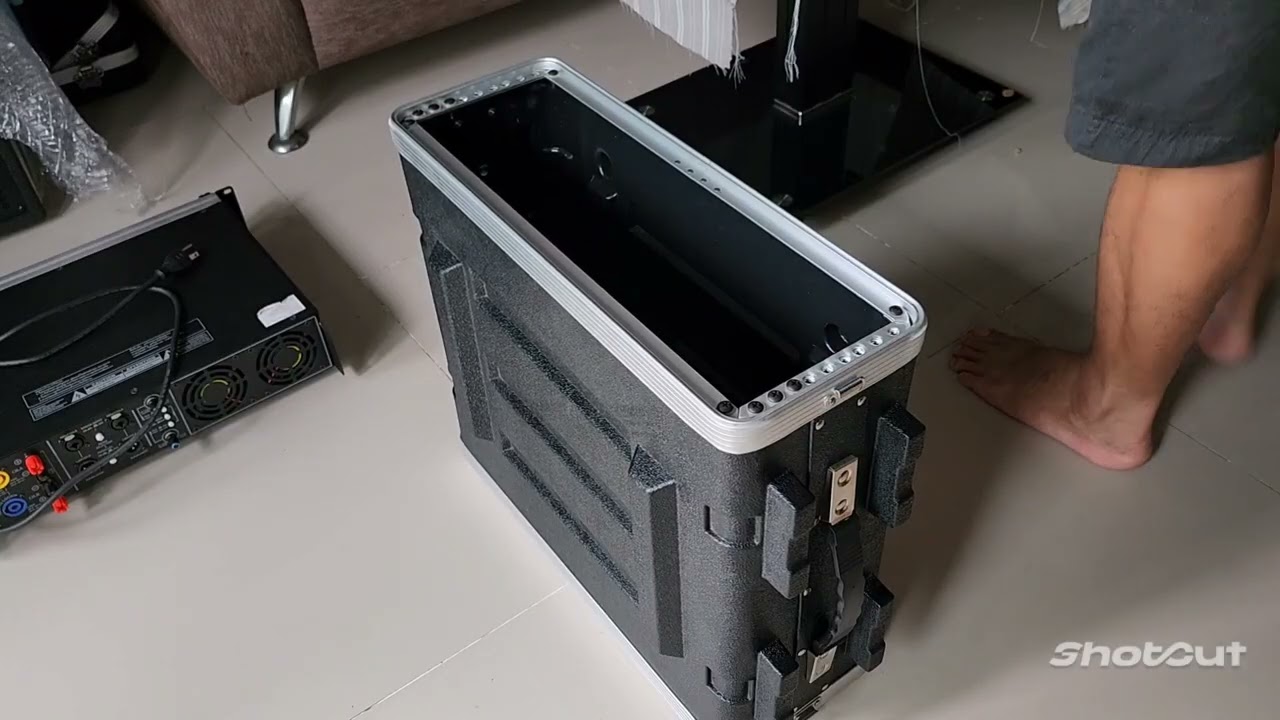 แกะกล่องpower amp microtech DL-15000 & crossovers megatech