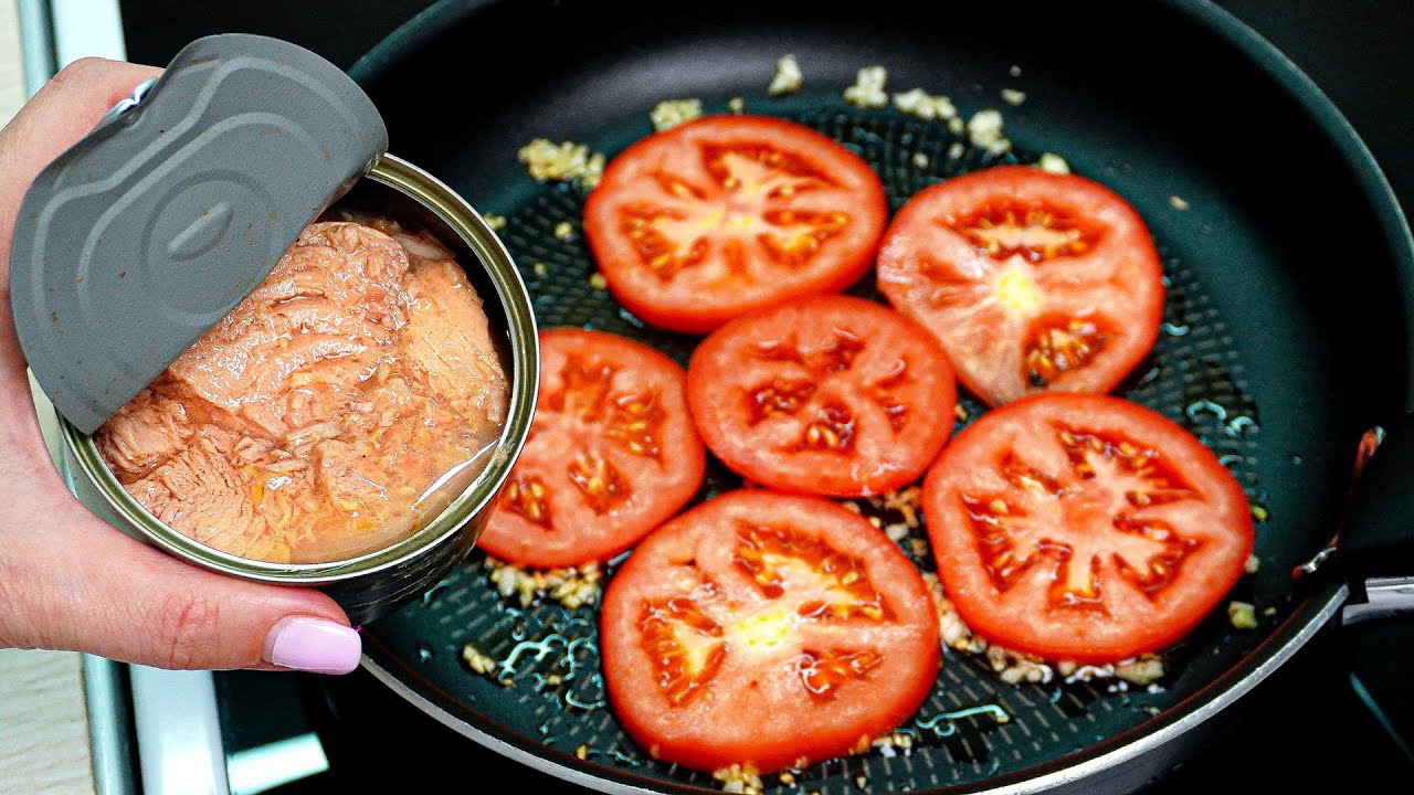 Do you have tomatoes and canned tuna at home? An easy and delicious breakfast recipe!
