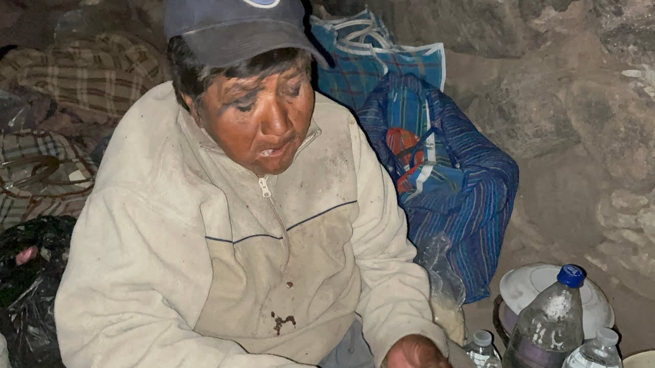 Mi preocupación aumenta cada día más por doña  Josefina no tiene nada de ánimo 