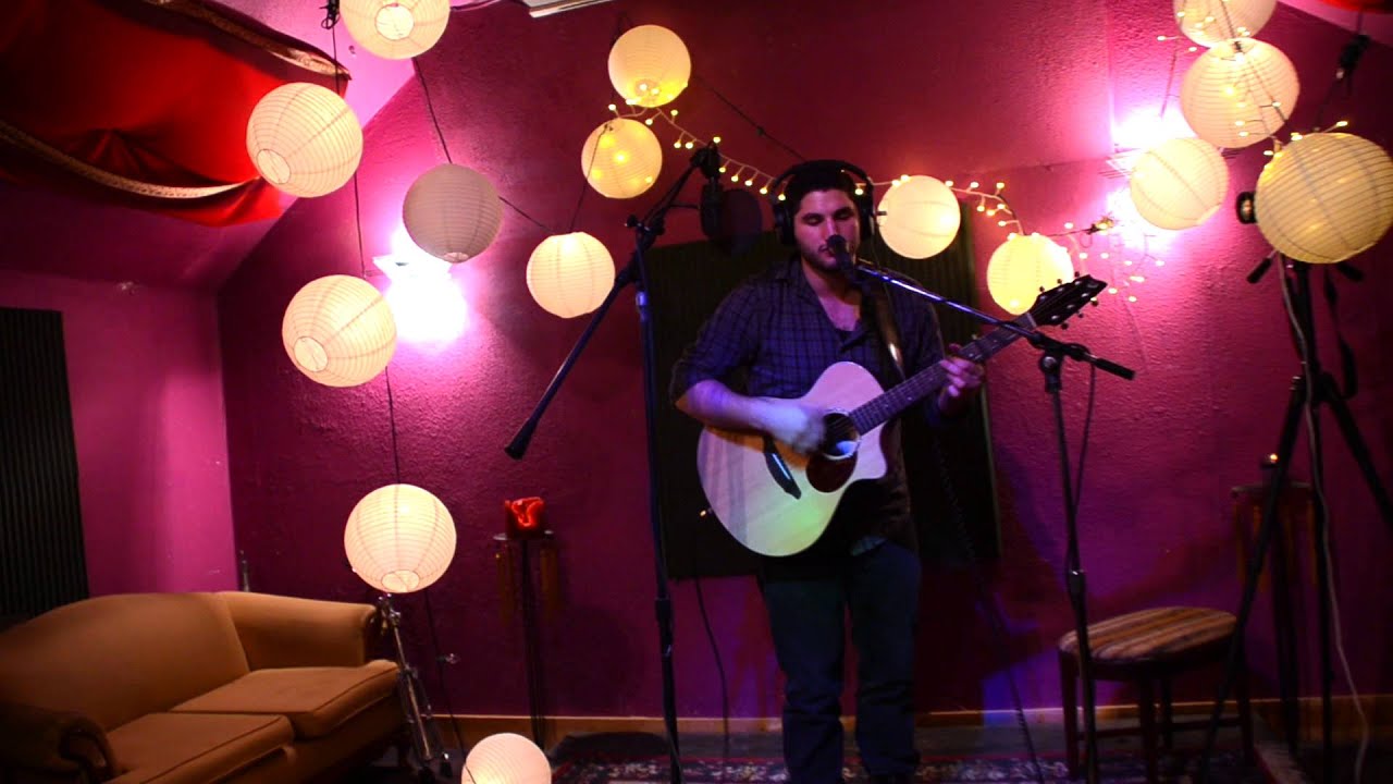 Hallelujah - Live cover by Dan Henig
