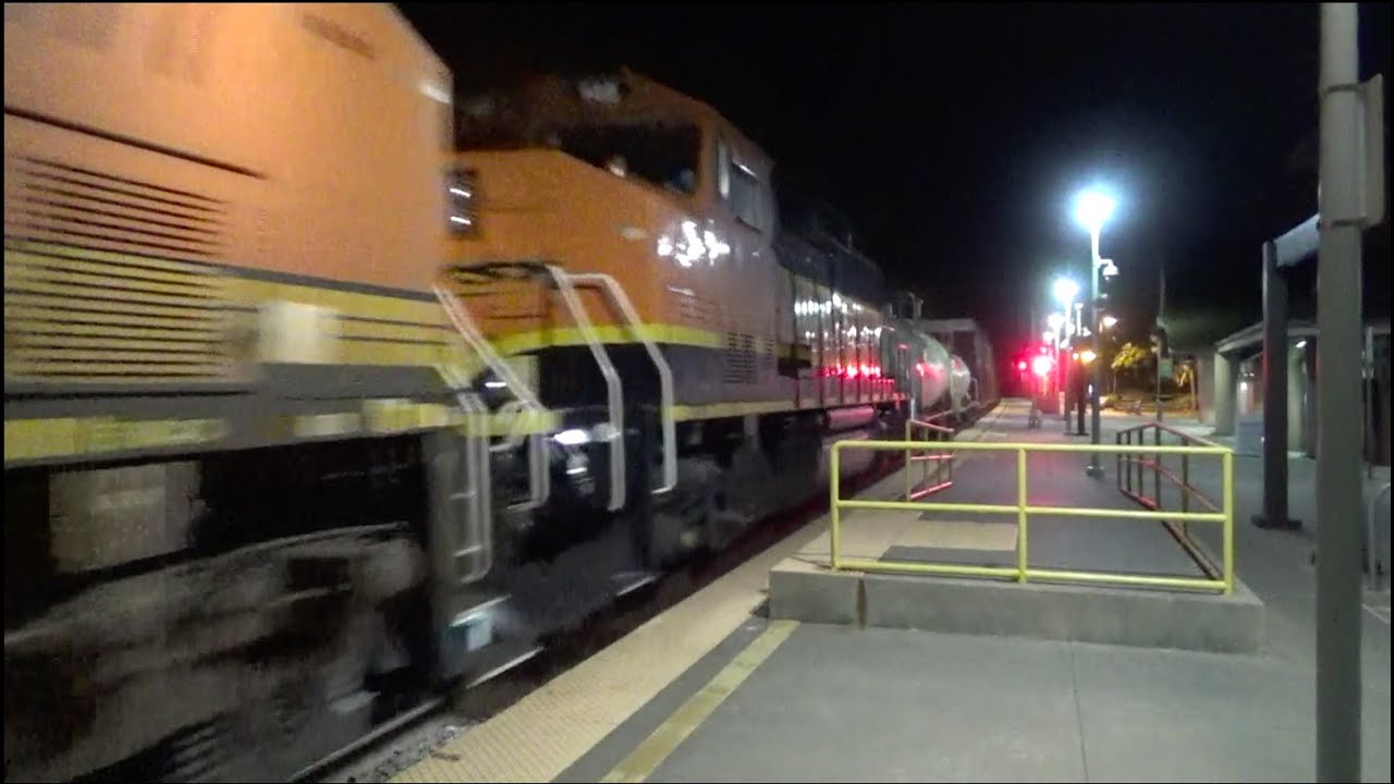 Railfanning Encinitas & CBV 04/22/2020 Feat. 90mph Surfliners, Miramar Local, BNSF GP60-3 & Coaster!