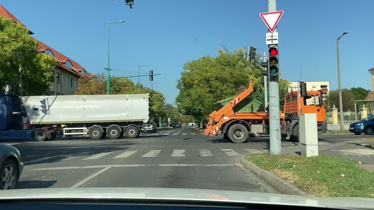 Városi vezetés-Petra Cegléd utcáival ismerkedik 1.