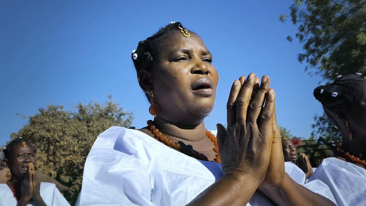 CHORALE FEMININE DE NAYALGUE Tond kota wennam laafi tenga yinga