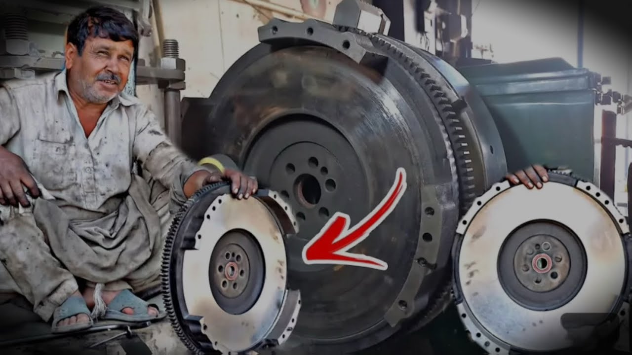 How to Repairing Cracked Flywheeel Of Semi Truck  Engine Flywheel Rebuild By Amazing workshop