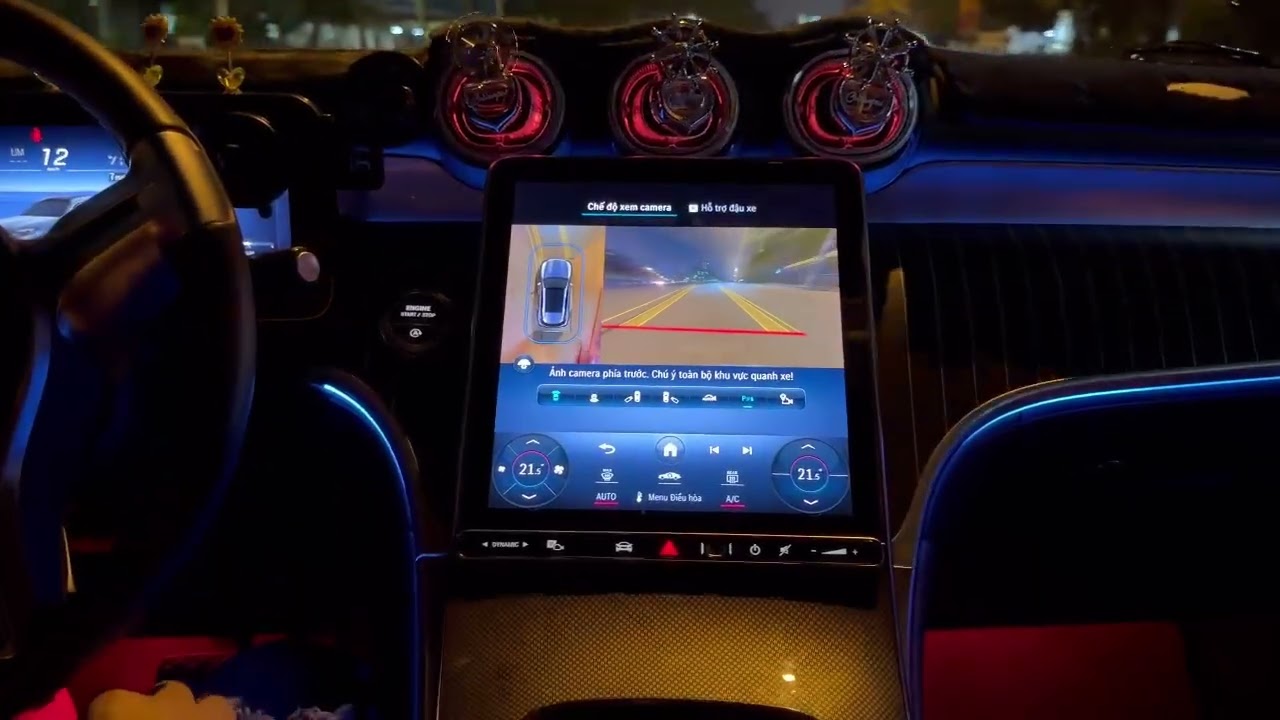 Xe Mercedes GLC 2024 lắp camera 360 zin theo xe