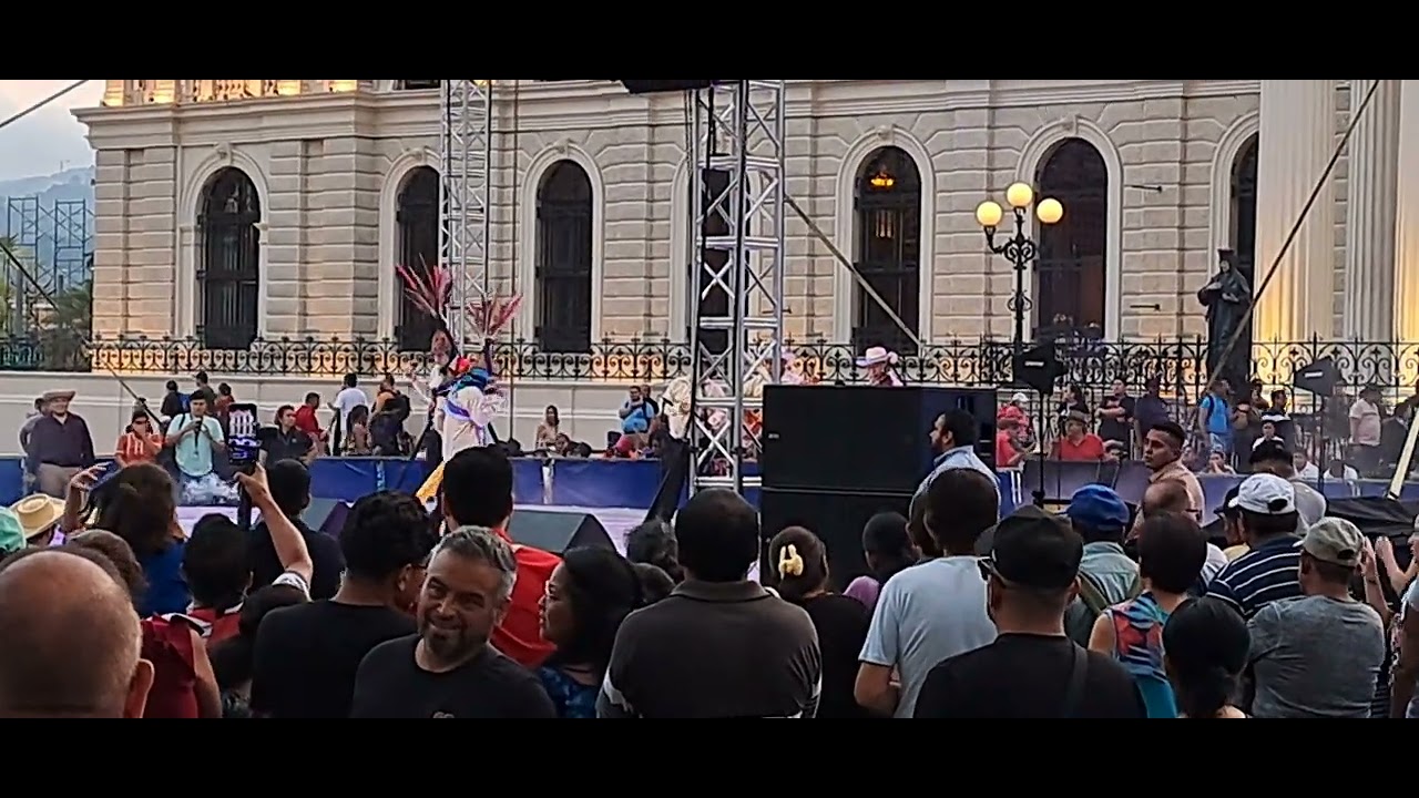 Danza del Sol - Emplumados de Cacaopera 