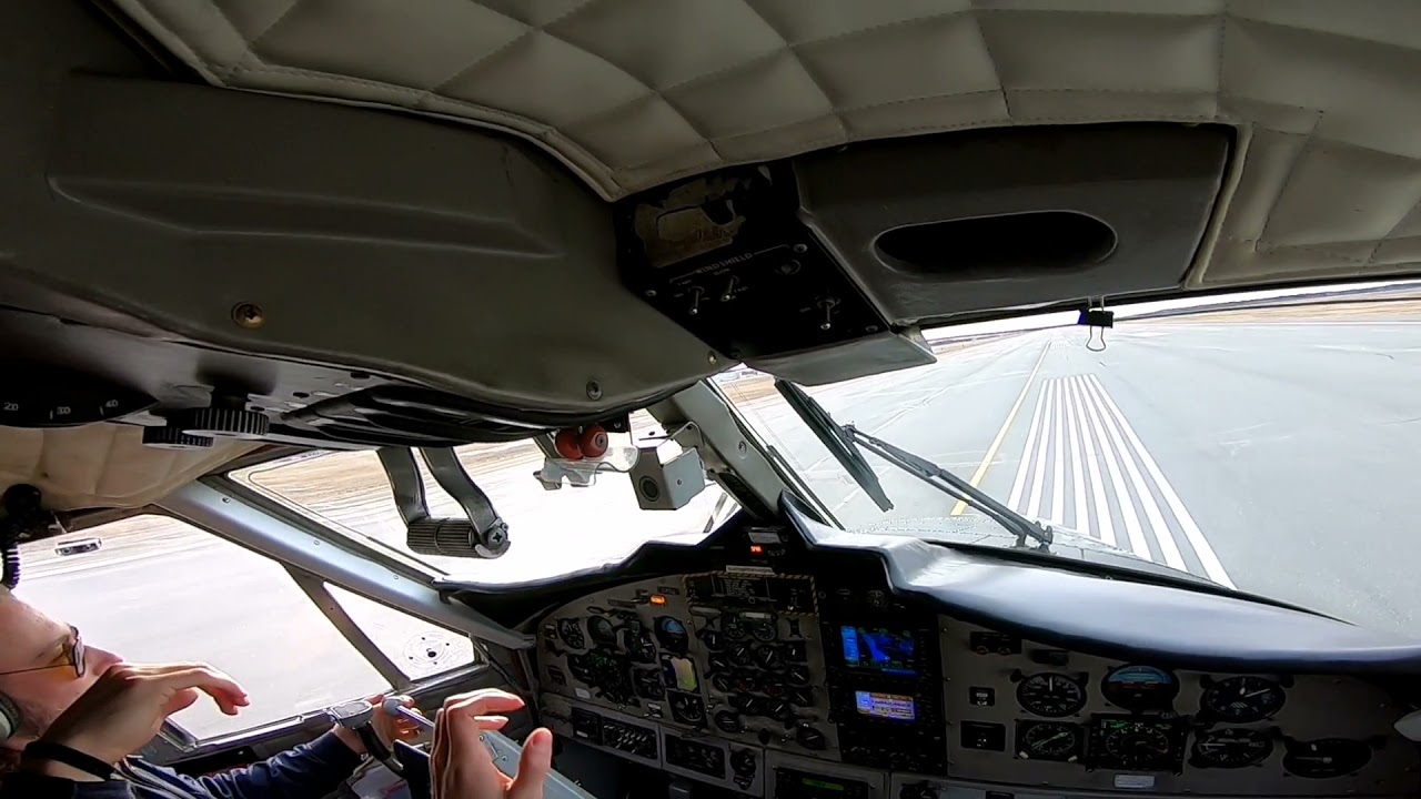 Cockpit POV of a DHC-6 Twin otter takeoff