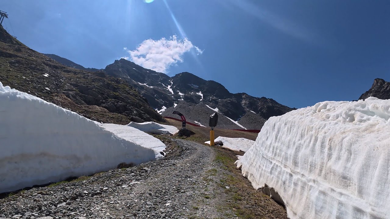 30 minute Indoor Cycling 🚴‍♀️⛰️☃️🌞 30% Uphill to K2 Alps Italy 2410 Altitude 4K