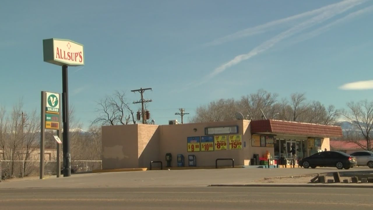 Police: Espa&ntilde;ola High basketball player and father turn themselves in after shooting
