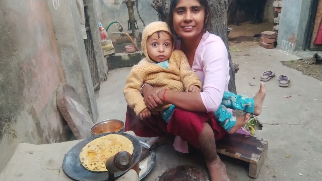 दोस्तों आज मैने बनाएं मूली के बहुत स्वादिष्ट गरमा गरम पराठे | Rakhi cooking| sujata sawariya vlogs
