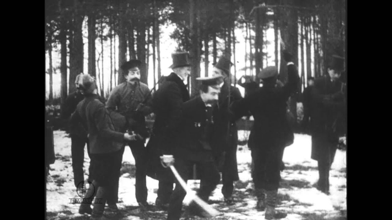 Karujaht Pärnumaal //  Bear Hunt in Pärnumaa (1914)