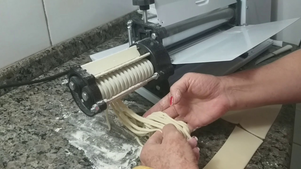 # DICAS  COMO USAR O CILINDRO ELETRICO MASSA DE  MACARÃO.  CORETAMENETE