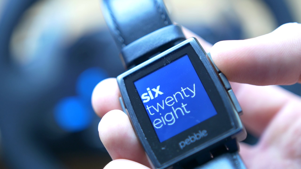 Owning a Pebble Steel in 2016 (4K)