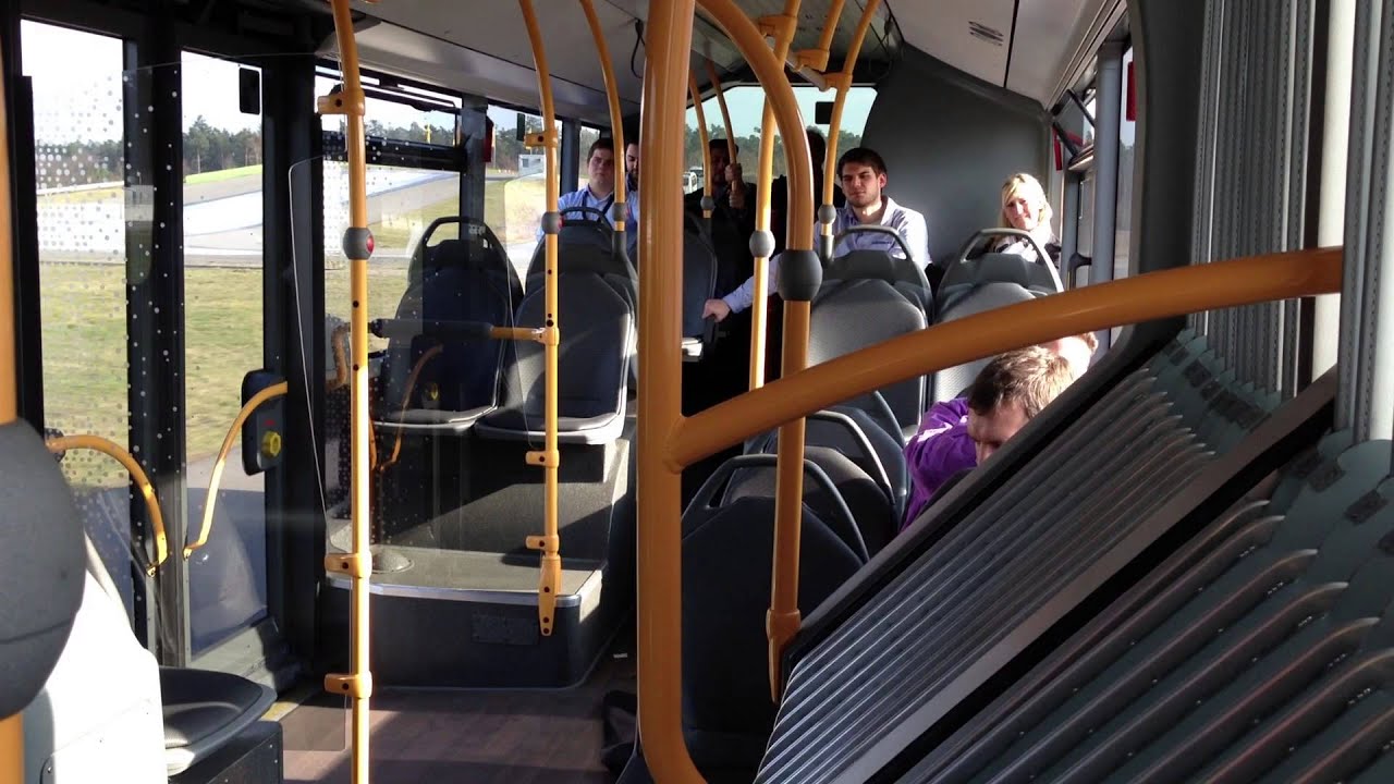 Innenaufnahme: Aktive Knickwinkelsteuerung im Gelenkzug
