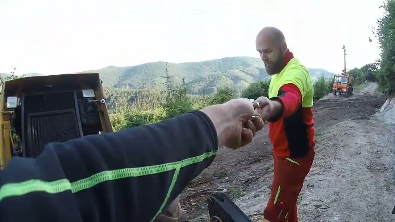 LKT 81 Turbo-Výmena olejového chladiča a piesta na riadenie.Rýchla údržba pred koncertom Rammmstein🤘