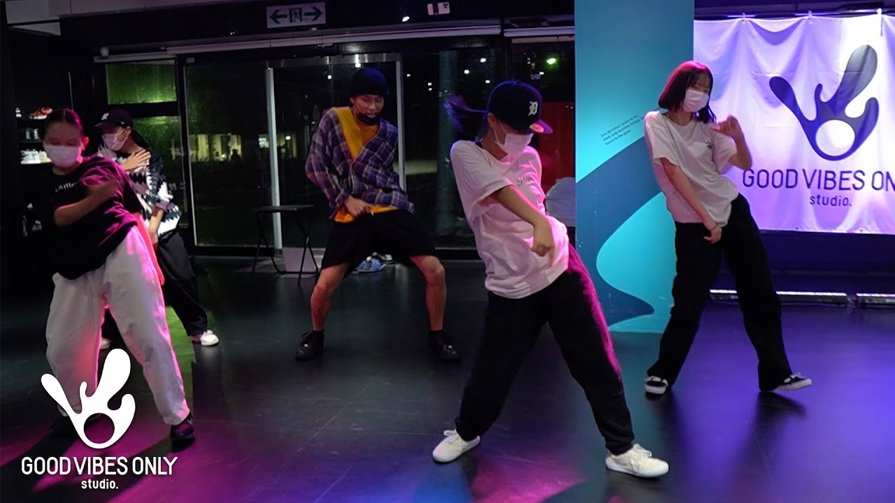 【ダンス振付】R&B 中級クラス  インストラクター TAKANE (水曜20:00-21:00)