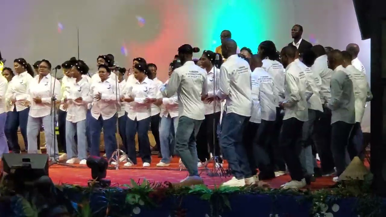 🕊️ Dansons ensemble avec la Chorale Daniel BROTTIER | Louange Swahili – Joie & Foi au Congo