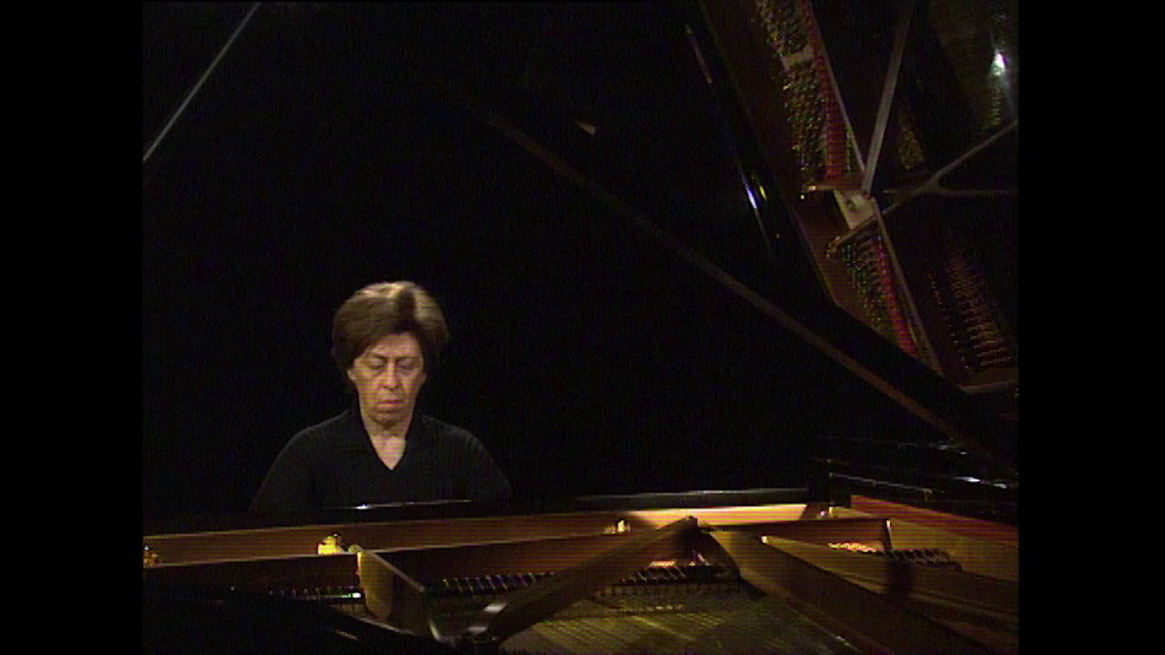Dinorah Varsi plays Fanny Hensel 