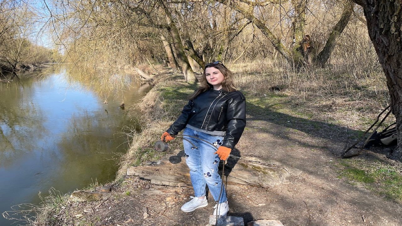 Що дістали з річки? Пошук з магнітом в річці Стир. Взяв з собою дівчину відкрив сезон